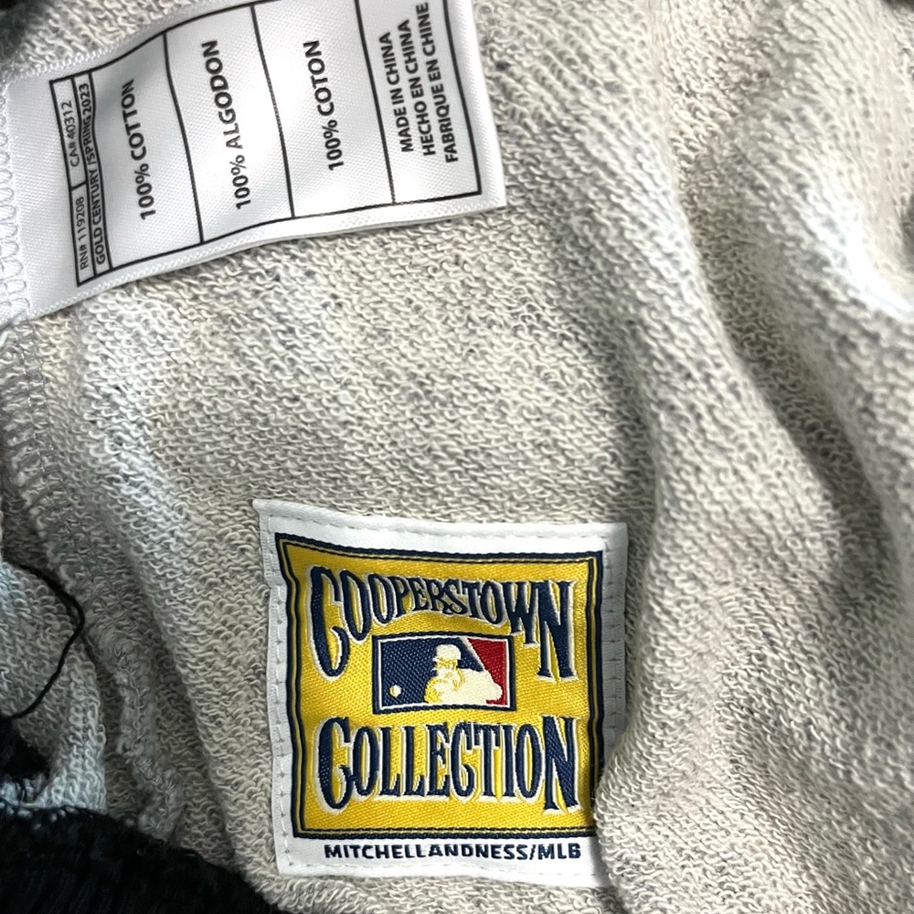 Mitchell & Ness Cooperstown Collection Pittsburgh Pirates Hoodie, Size: Medium - Picture 7 of 10